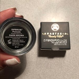 Dark Brown Anastasia Dipbrow